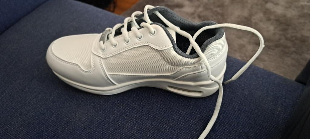 Nieuw maat 37, Zwart, Nieuw, Ophalen of Verzenden, Werkschoenen