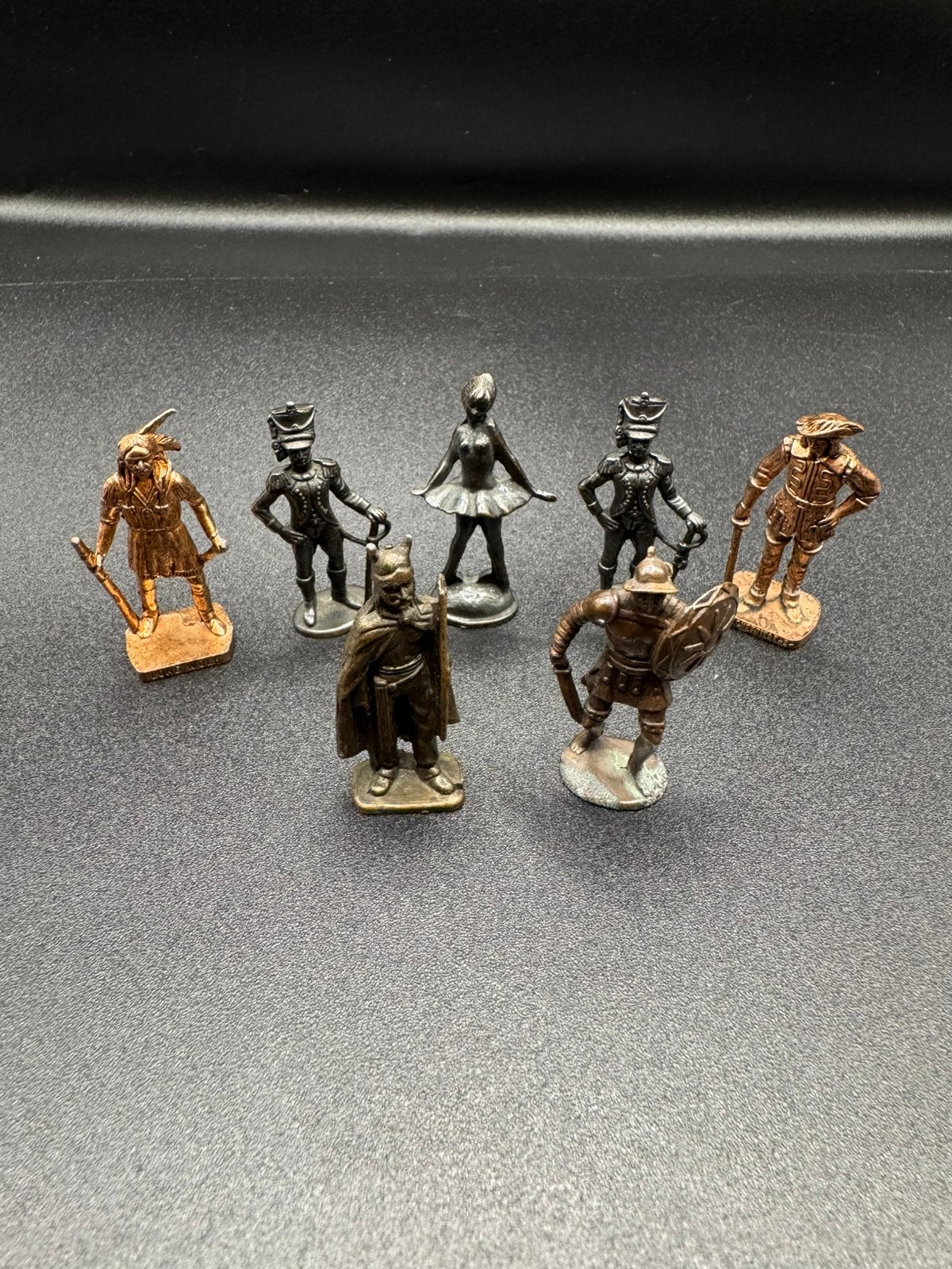 Set van 7 vintage metalen beeldjes Kinder Surprise, Verzamelen, Verzenden