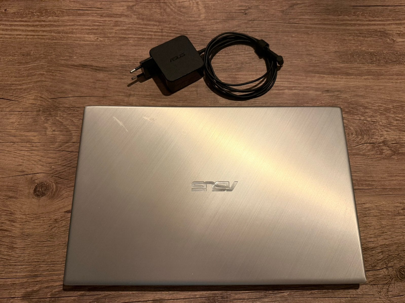 ASUS VivoBook 15 |