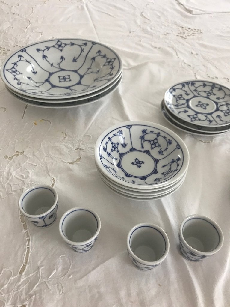 Servies van kopjes, schotels, schalen en kannen, Ophalen, Overige merken, Vintage, Zo goed als nieuw