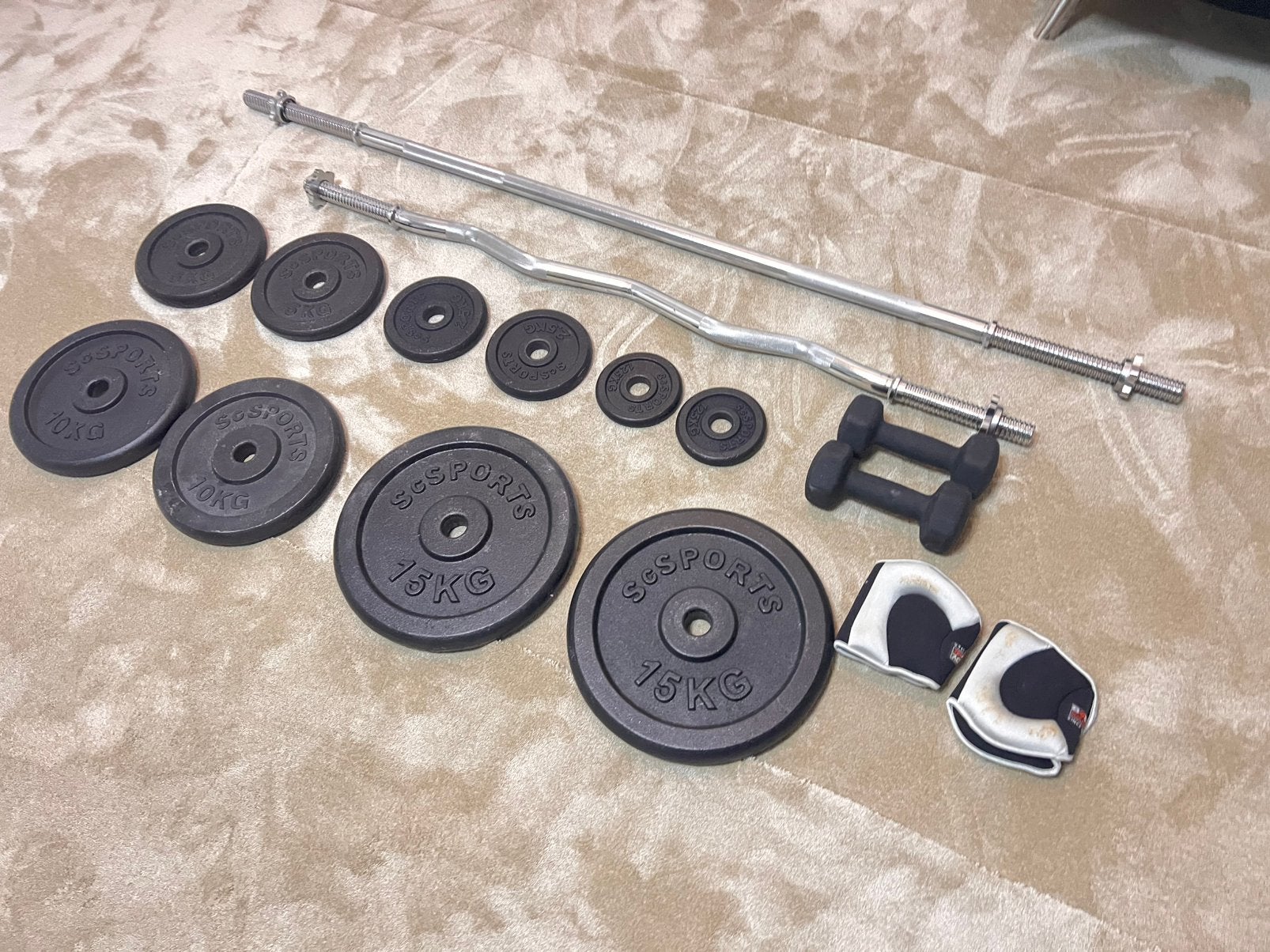 Set dumbbells diverse gewichtsschijven, Sport en Fitness, Fitnessmaterialen, Ophalen, Zo goed als nieuw
