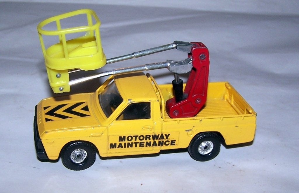Corgi Mazda B1600 Motorway Maintenance  Pick-up Truck., Hobby en Vrije tijd, Ophalen of Verzenden, Zo goed als nieuw, Auto, Matchbox
