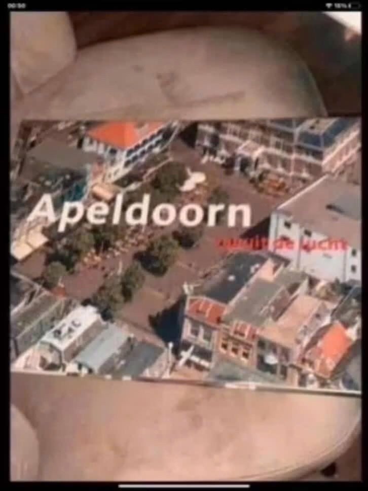 Apeldoorn vanuit de lucht - Boek, Boeken, Onbekend, Ophalen of Verzenden, Zo goed als nieuw, Overige onderwerpen