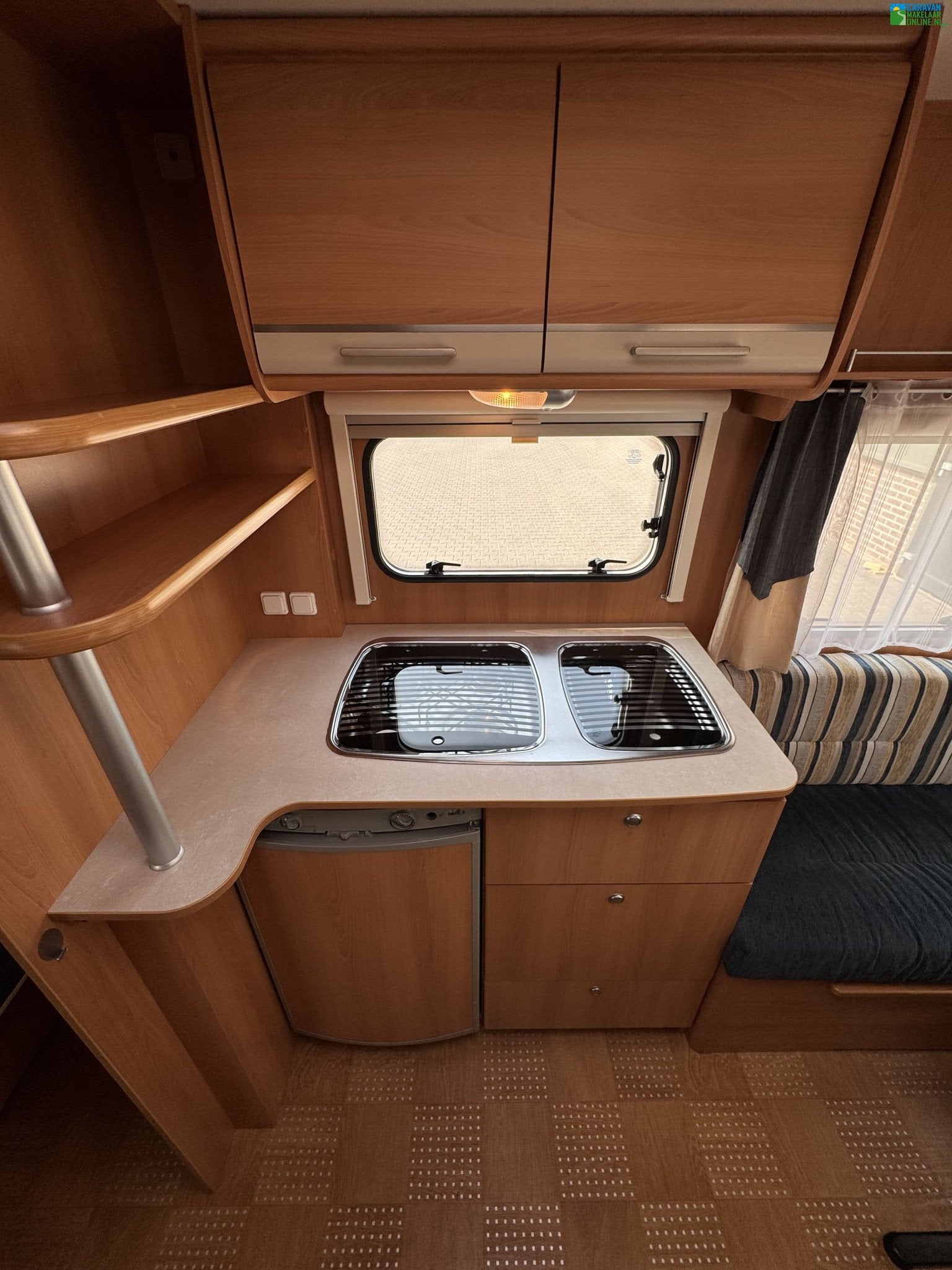 Foto 15 van Caravelair Ambiance Style 475 | Nette staat | Vast bed | 4p!