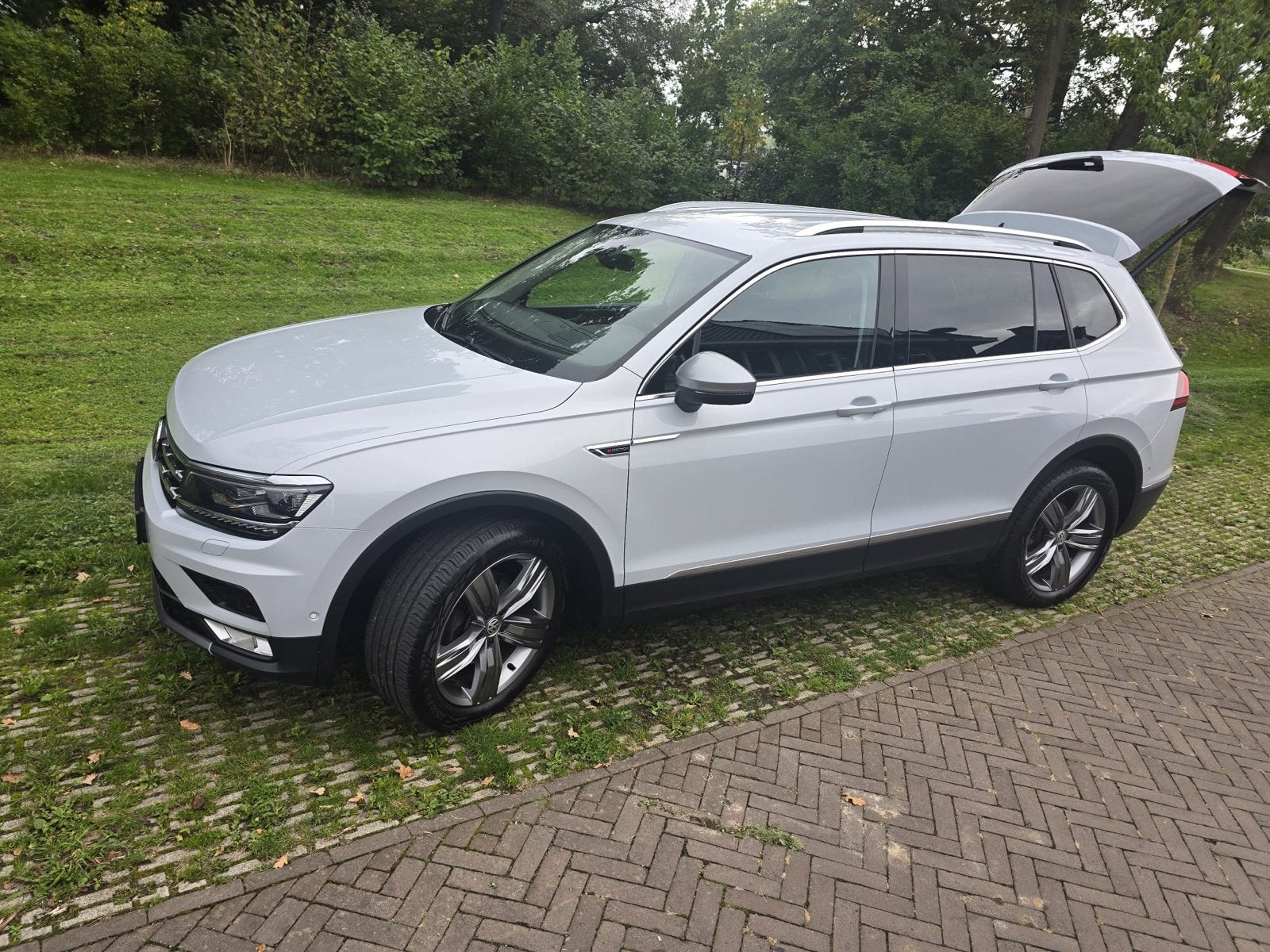 Volkswagen Tiguan Allspace 2.0 TDI 4Motion 7p Automaat, Wit, Diesel, Particulier, 750 kg