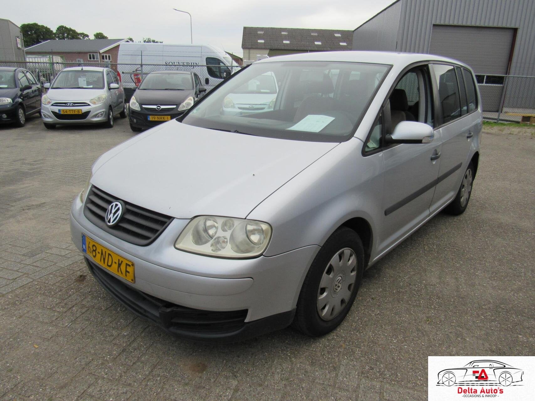 VW Touran 1.6-16v Trendline Airco apk febr 2027,,zo mee!, Auto's, Voorwielaandrijving, Gebruikt, Overige modellen, 116 pk