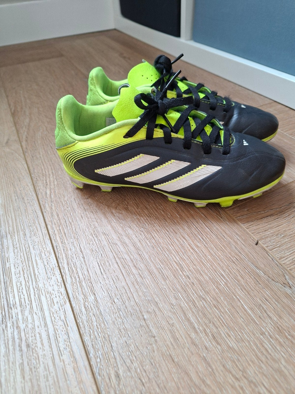 Voetbalschoenen veld en zaalvoetbal, Gebruikt, Ophalen of Verzenden, Jongen of Meisje, Sportschoenen