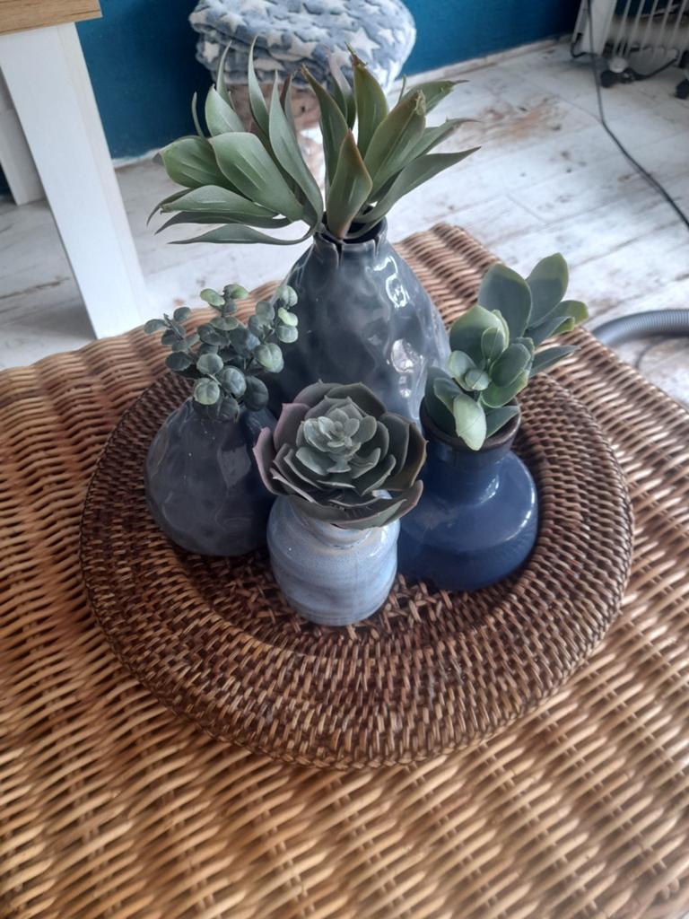 Decoratieve vazen set met kunstplanten op dienblad, Ophalen, Zo goed als nieuw, Blauw