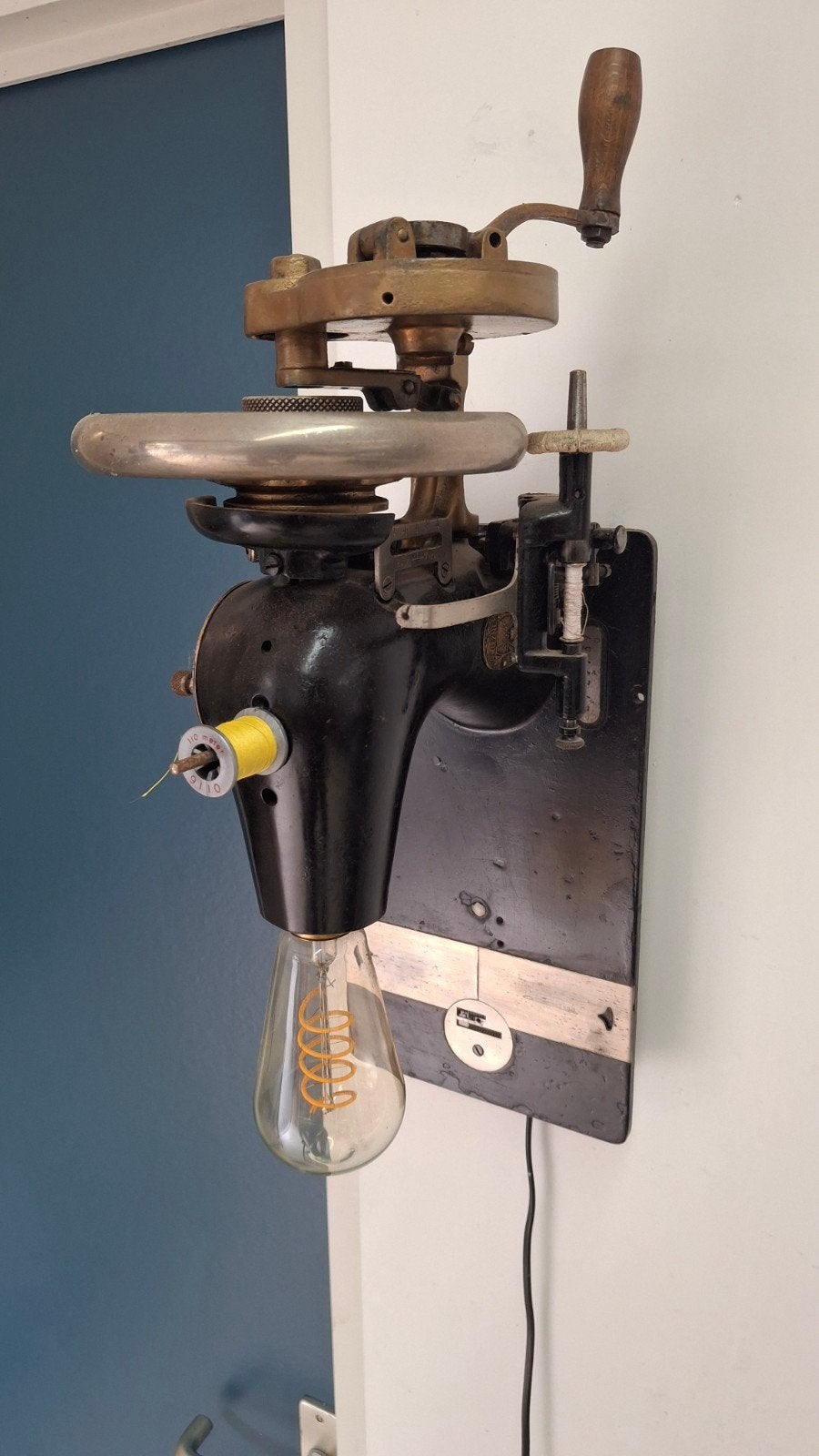 wandlamp van een naaimachine, Ophalen of Verzenden
