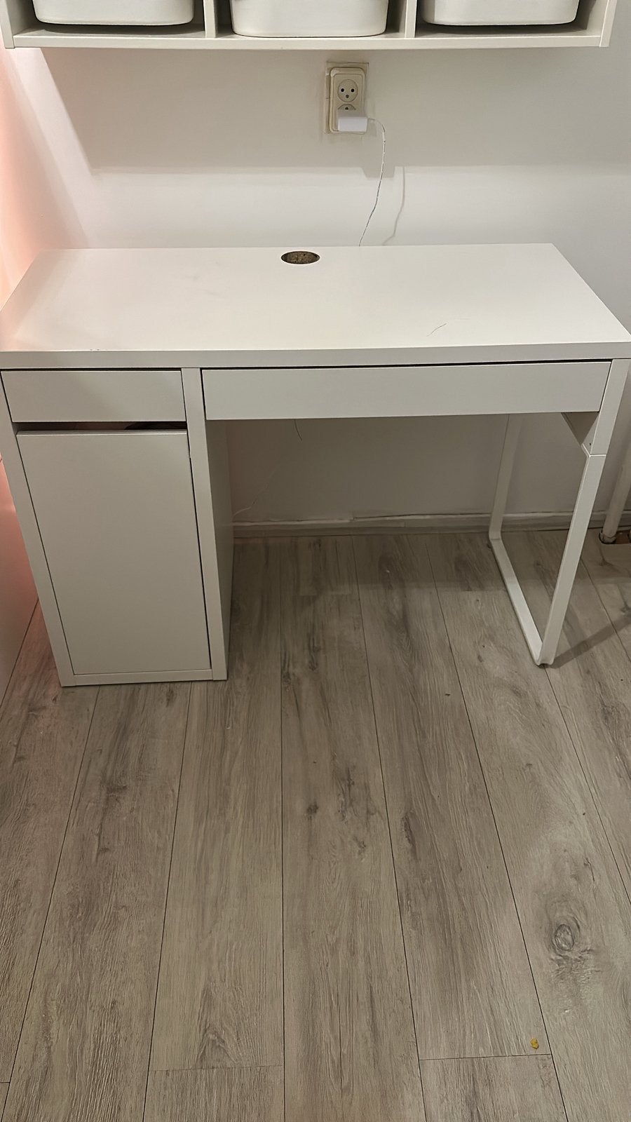 Micke Bureau, Ophalen of Verzenden, Zo goed als nieuw