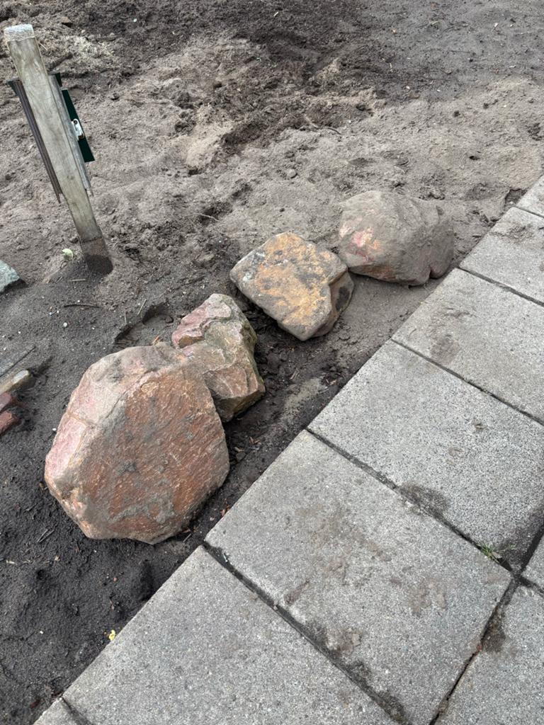 Gratis afhalen Vier grote keien, Ophalen, Overige materialen, Gebruikt, Kei