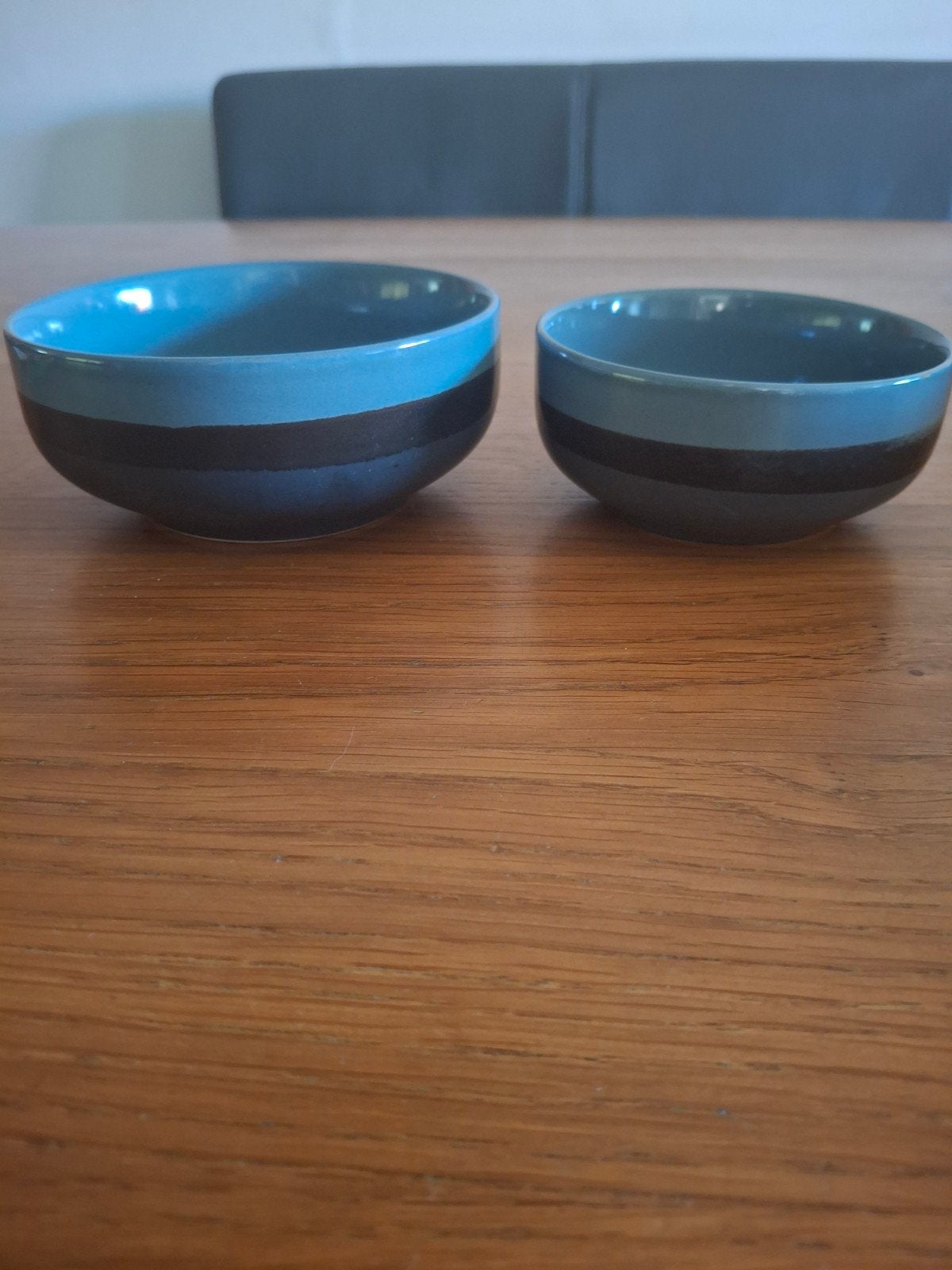 Set van 2 CM Made in PRC schalen - Blauw/Zwart gestreept, Ophalen of Verzenden, Zo goed als nieuw