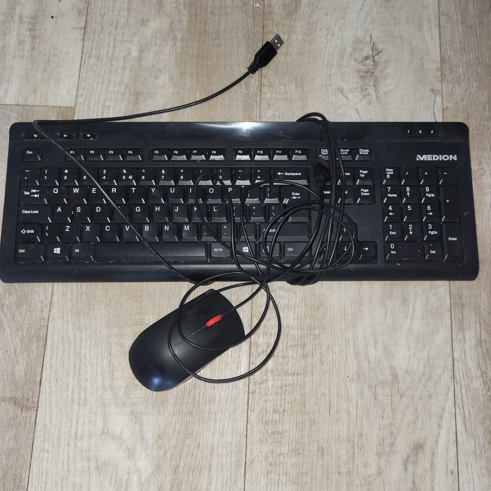 Medion bedraad toetsenbord en muis set, Computers en Software, Toetsenborden, Gebruikt, Toetsenbord en muis-set, Medion, Ophalen of Verzenden