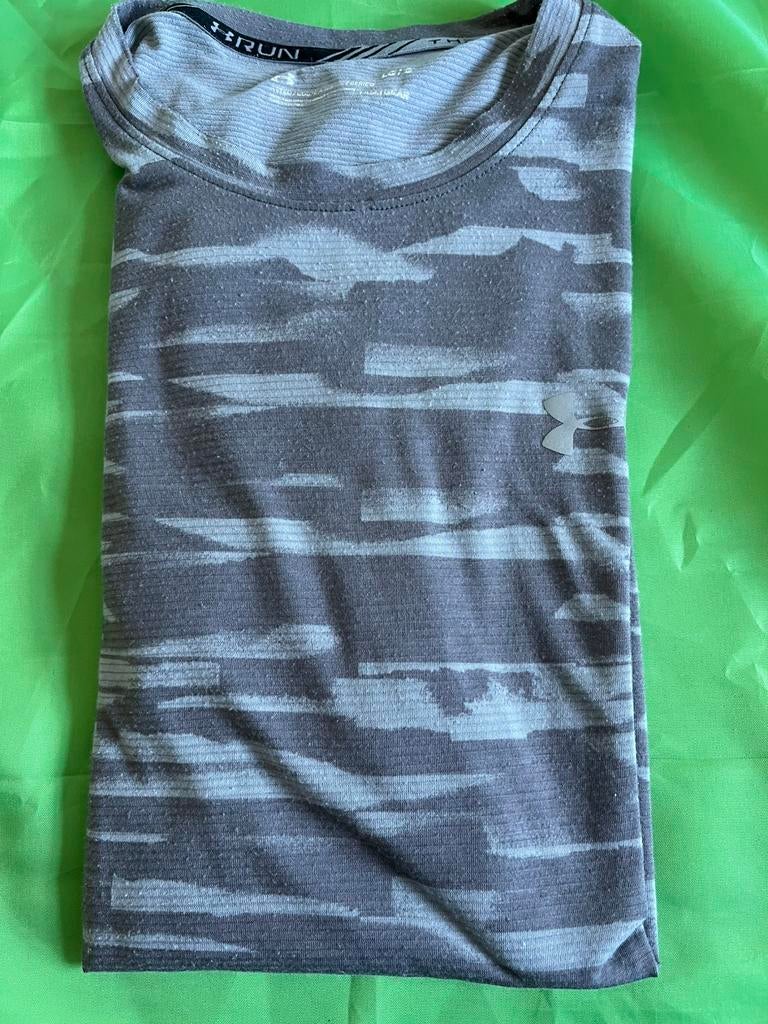Underarmour t-shirt, Ophalen of Verzenden, Zo goed als nieuw, Maat 52/54 (L), Grijs