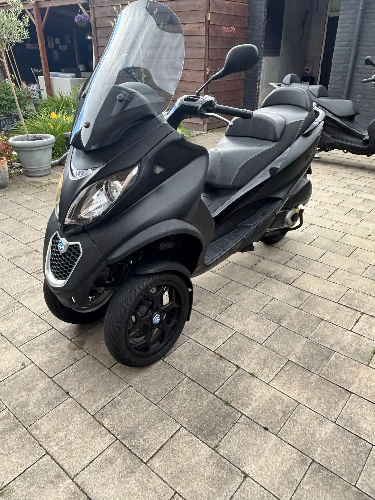 Piaggio MP3 300 HPE Sport - Zwart - 2014, Gebruikt, Maximaal 45 km/u, Ophalen of Verzenden