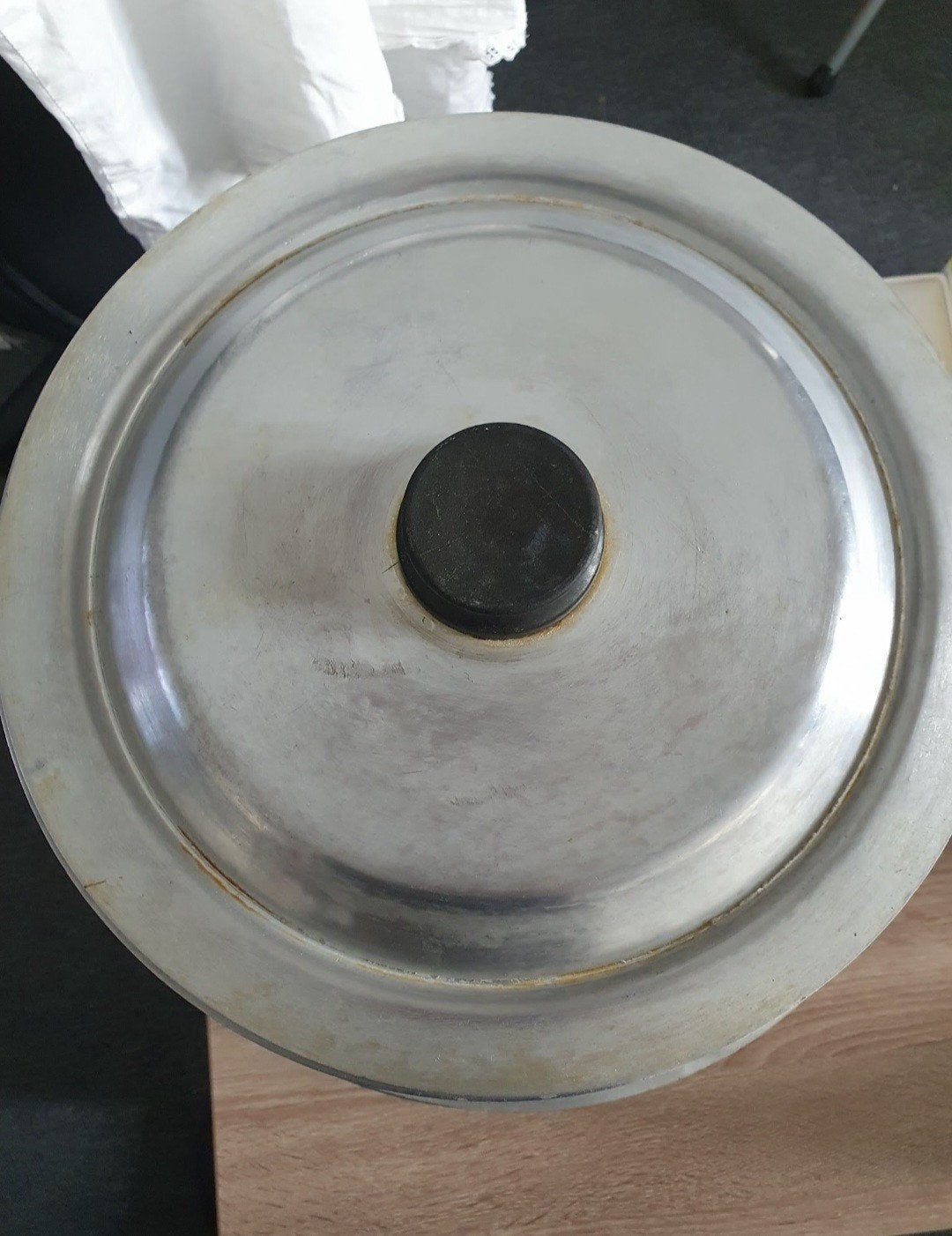 Grote aluminium kookpan met deksel - 40 cm diameter, Huis en Inrichting, Gebruikt, Met deksel, Aluminium, Ophalen of Verzenden