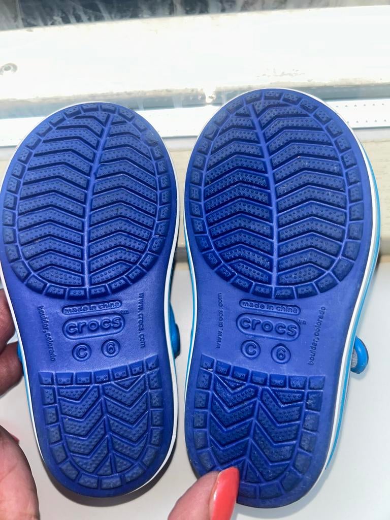 Nieuwe Crocs blauwe sandalen uniseks maat 22-23, Ophalen of Verzenden, Nieuw, Jongen of Meisje, Schoenen