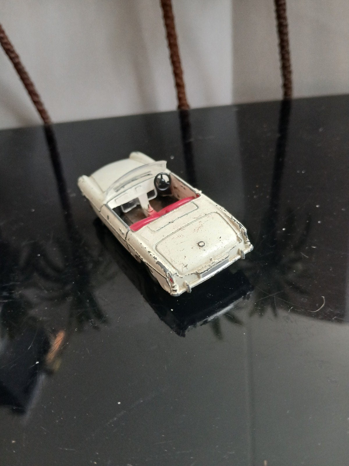 MGB. Dinky toys 113, mist nog bestuurder, Ophalen of Verzenden, Gebruikt, Auto, Dinky Toys