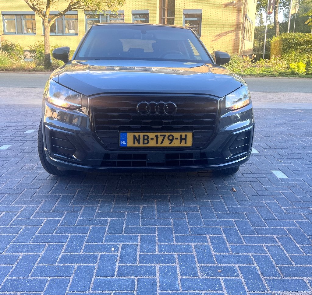 Audi Q2 1.4 Tfsi CoD 150pk S Tronic 2017 Grijs. Pano dak., Auto's, Dealer onderhouden, Stof, Q2, 4 cilinders