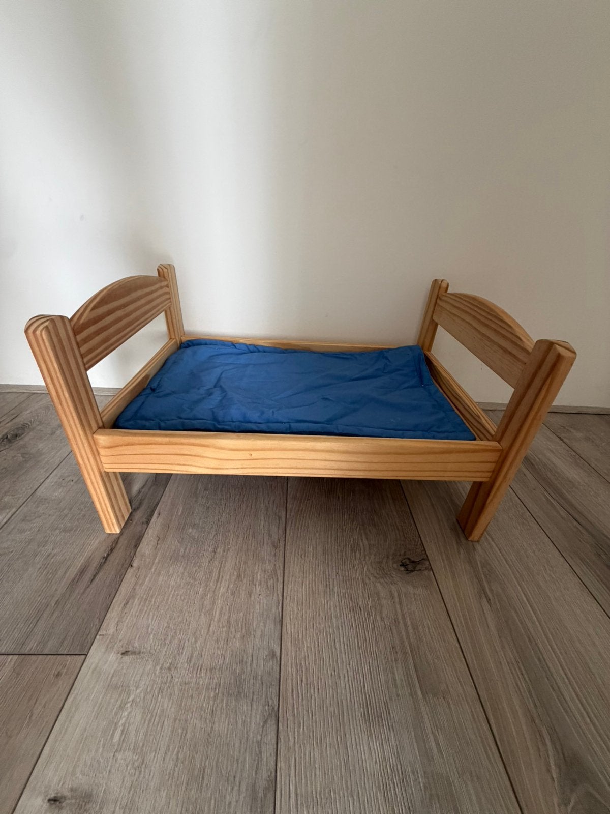 Poppenbed vrij nieuw, Ophalen of Verzenden, Zo goed als nieuw