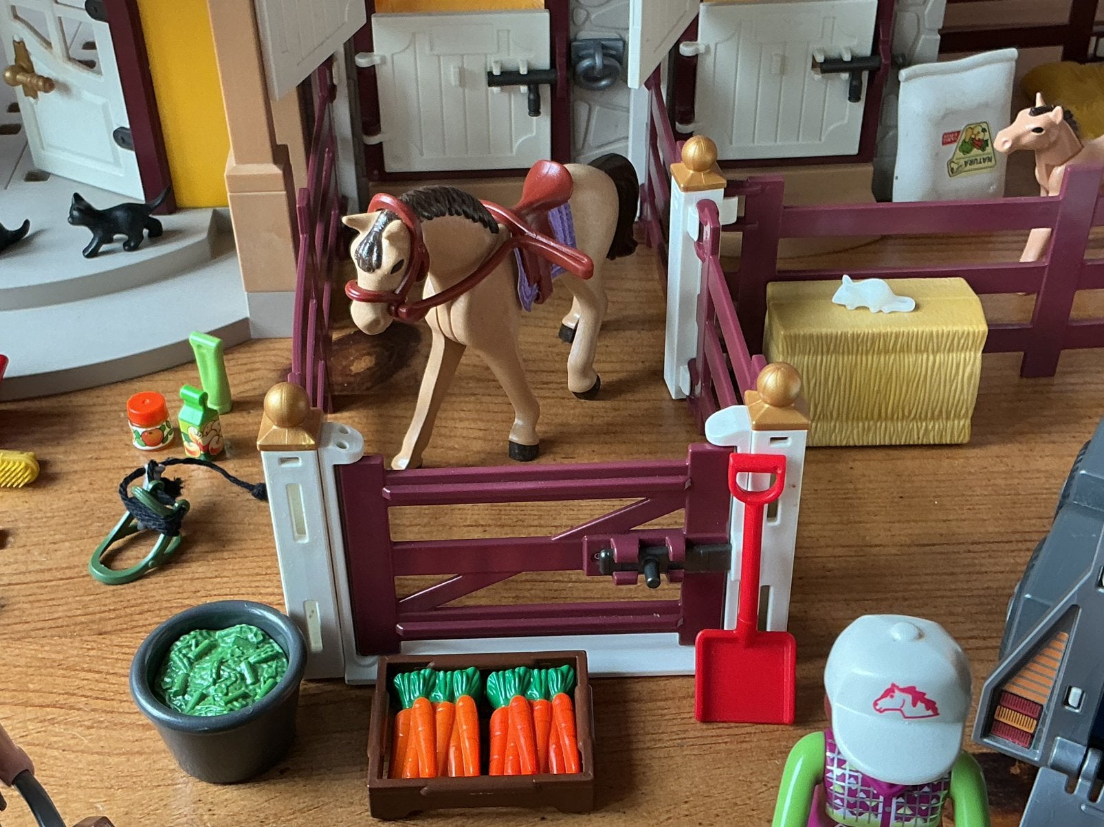 Foto 7 van PLAYMOBIL UITGEBREIDE GROTE PAARDENMANEGE 🐎 🐎 SUPERSET !!