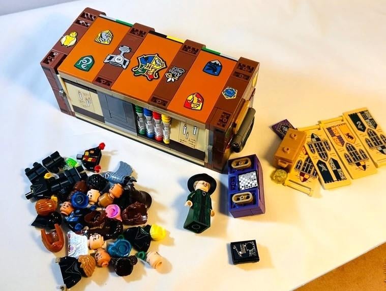 lego 76399 Hogwarts Magical Trunk, Kinderen en Baby's, Speelgoed | Duplo en Lego, Zo goed als nieuw, Lego, Complete set, Ophalen of Verzenden