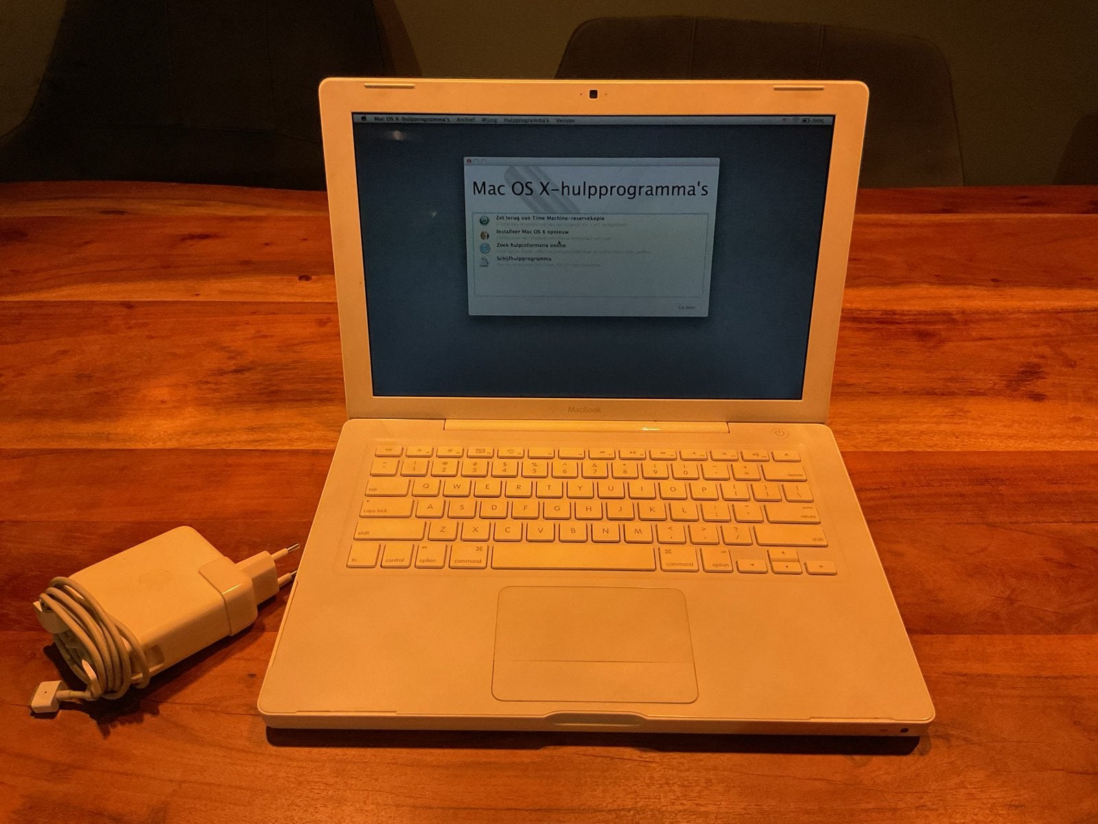 Apple MacBook 13 inch 2008 (A1181), Computers en Software, Ophalen, 2 tot 3 Ghz, 13 inch, Niet werkend