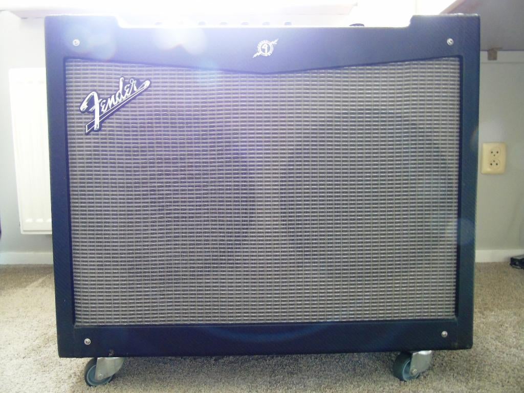 FENDER MUSTANG IV GUITAR AMPLIFIER, Muziek en Instrumenten, Versterkers | Bas en Gitaar, Ophalen, Gebruikt, Gitaar, 100 watt of meer