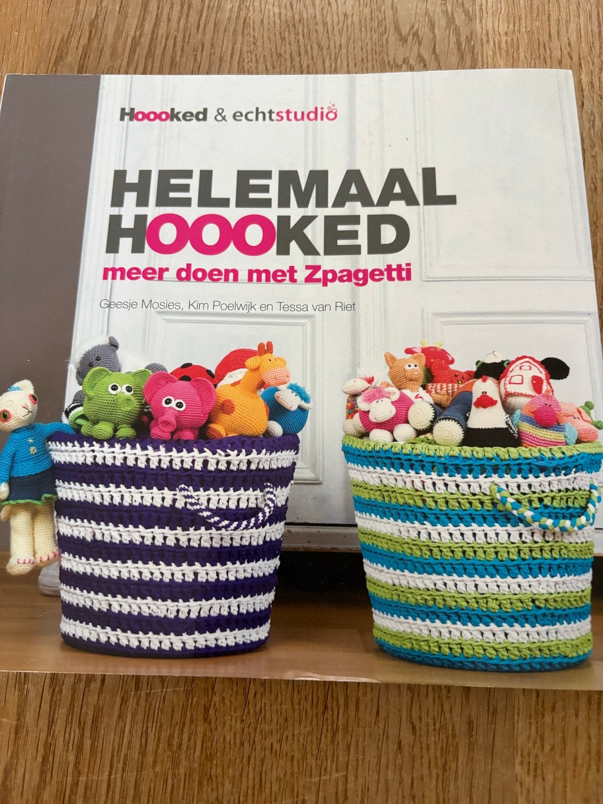 Helemaal Hoooked: Meer doen met Zpagetti - Haakboek, Boeken, Ophalen of Verzenden, Zo goed als nieuw, Breien en Haken
