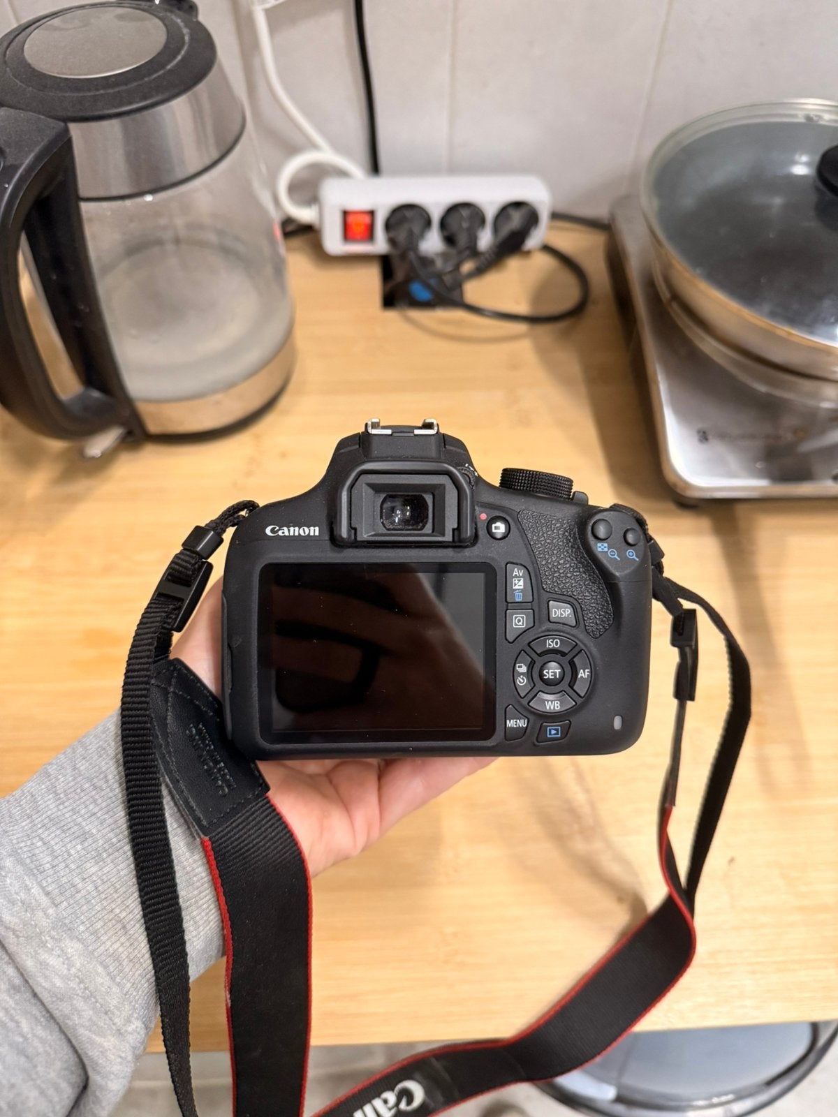 Canon eos 1200d + zoomlens, Audio, Tv en Foto, Fotocamera's Digitaal, Ophalen of Verzenden, Zo goed als nieuw, Canon