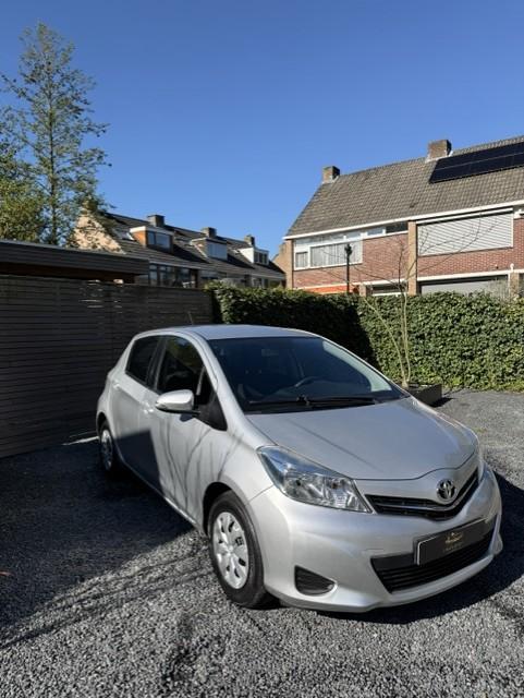 Toyota Yaris 1.0 VVT-i Now, Auto's, Toyota, Euro 5, Stof, Gebruikt, Origineel Nederlands