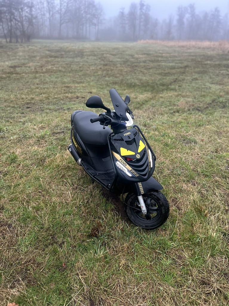 Scooter  piaggio  zip 50cc 2022, Ophalen of Verzenden, Zo goed als nieuw, Benzine, Zip