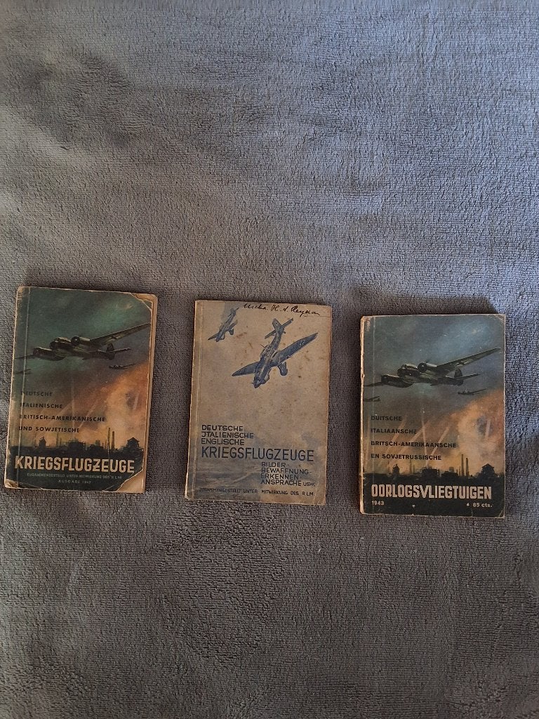 Oorlogs vliegtuigen., Verzamelen, Militaria | Tweede Wereldoorlog, Ophalen of Verzenden, Luchtmacht, Nederland, Boek of Tijdschrift