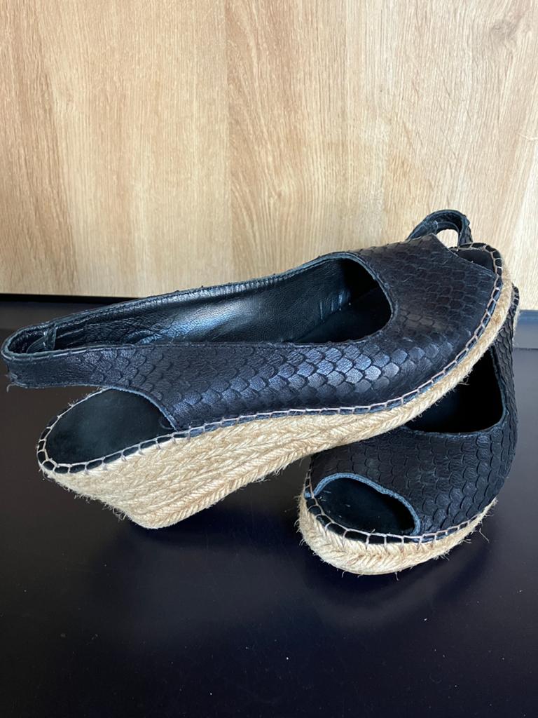 Zwarte espadrilles Fred de la Bretoniere, mt 39, Kleding | Dames, Fred de la Bretoniere, Zwart, Ophalen of Verzenden, Zo goed als nieuw