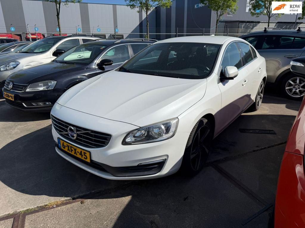 Volvo S60 1.6 D2 Momentum, Voorwielaandrijving, Euro 5, Gebruikt, 4 cilinders