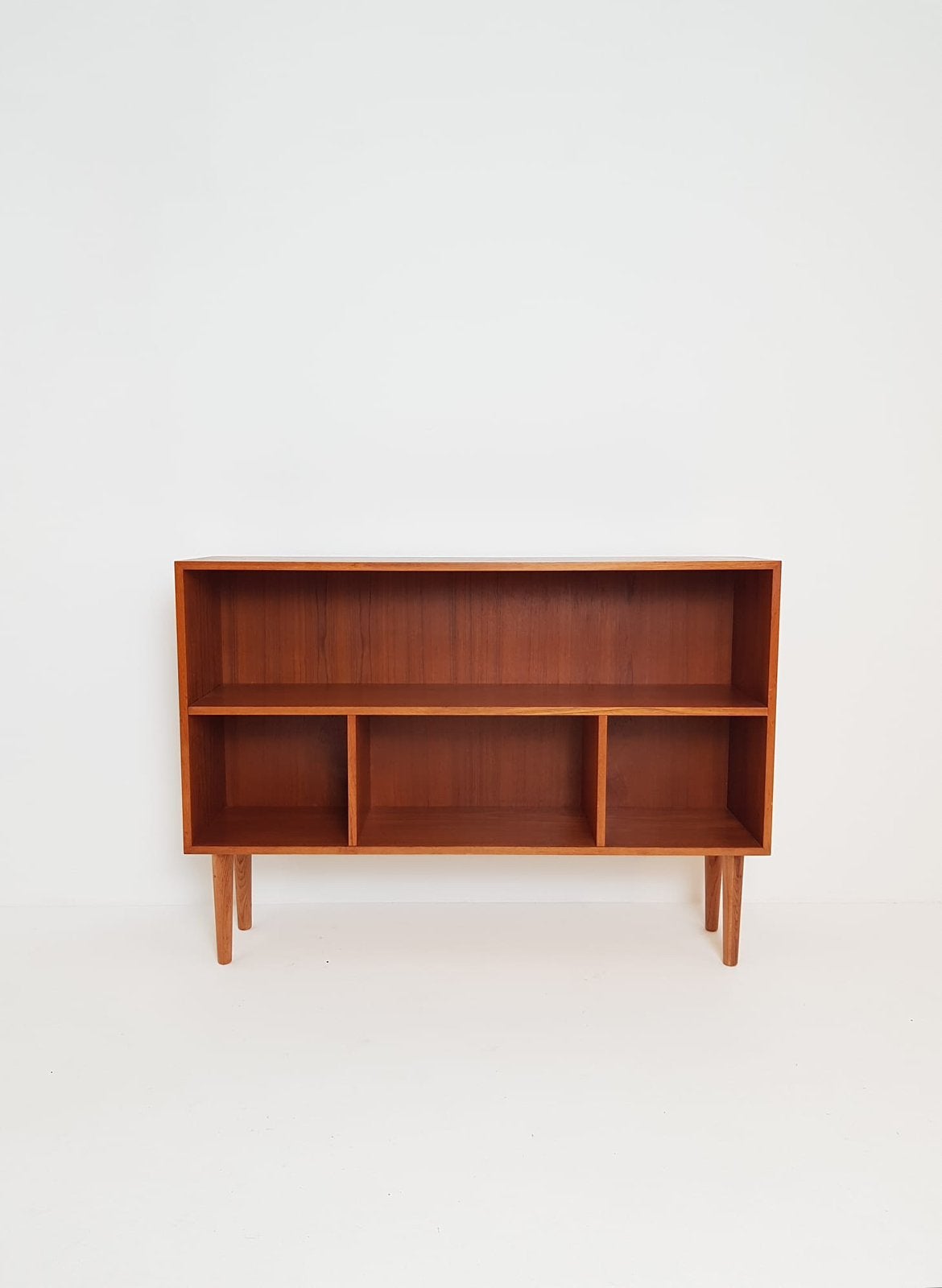 Vintage vakkenkast | deense wandkast teak fineer, Ophalen of Verzenden, Huis en Inrichting