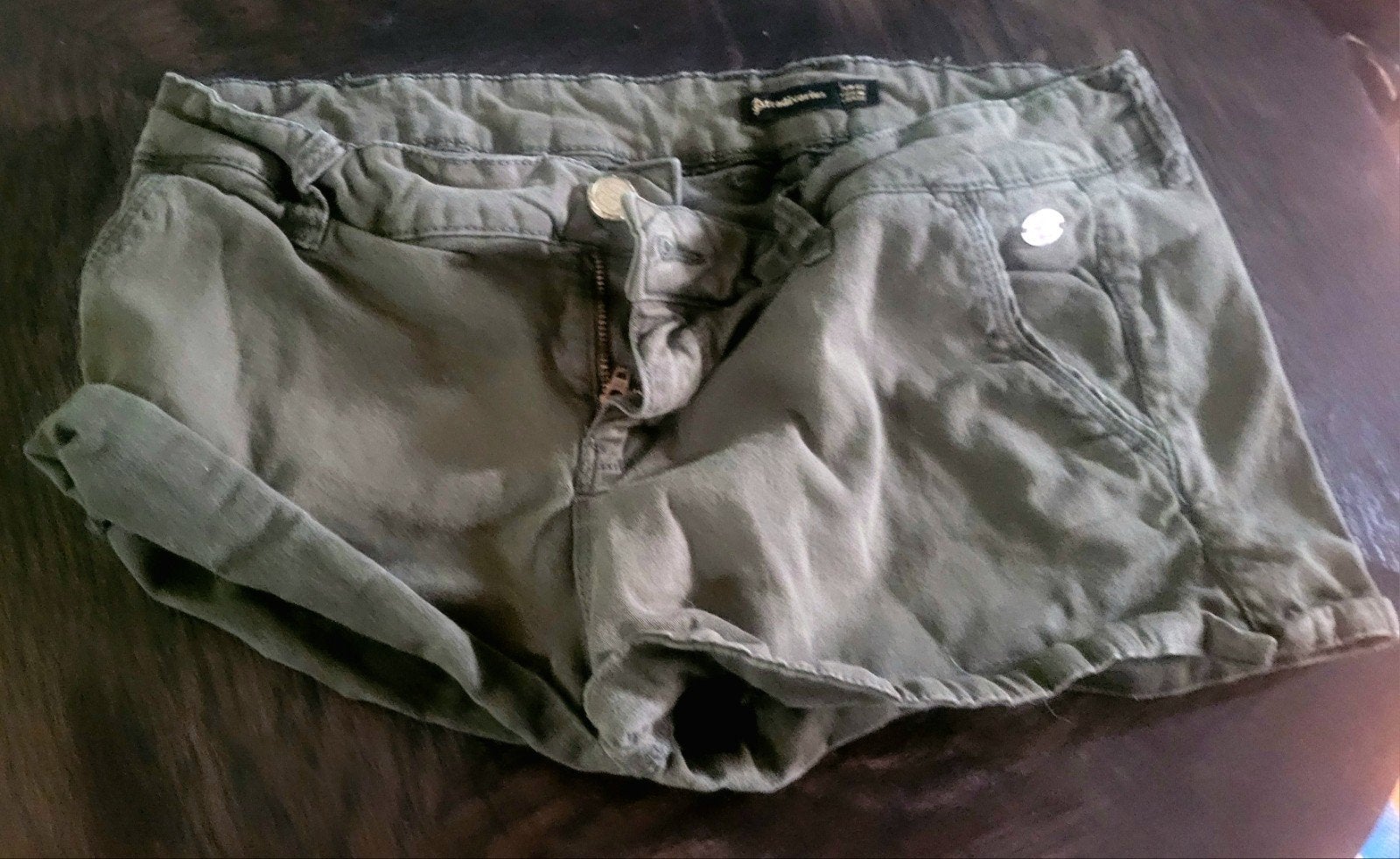 Legergroene korte broek, maat 40, Kort, Stradivarius, Gedragen, Groen