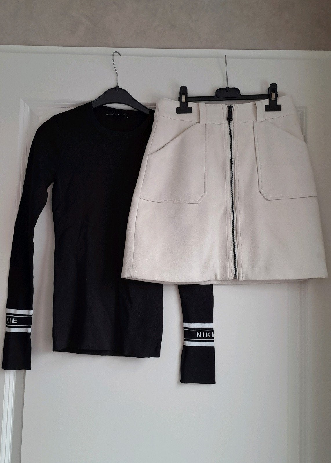 Nikkie Dames Set: Zwarte Top & Beige Rokje Maat 34, Meerkleurig, Ophalen of Verzenden, Zo goed als nieuw, Nikkie
