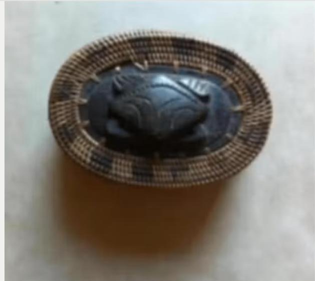 Sier doosje uit Indonesië bruin riet Br17 H7cm, Antiek en Kunst, Kunst | Beelden en Houtsnijwerken, Ophalen of Verzenden, Hout