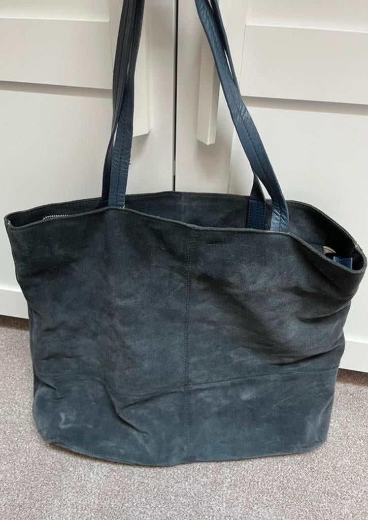 Duivenvoorde, blauwe suede shopper, Ophalen of Verzenden, Zo goed als nieuw, Blauw, 30 cm of meer