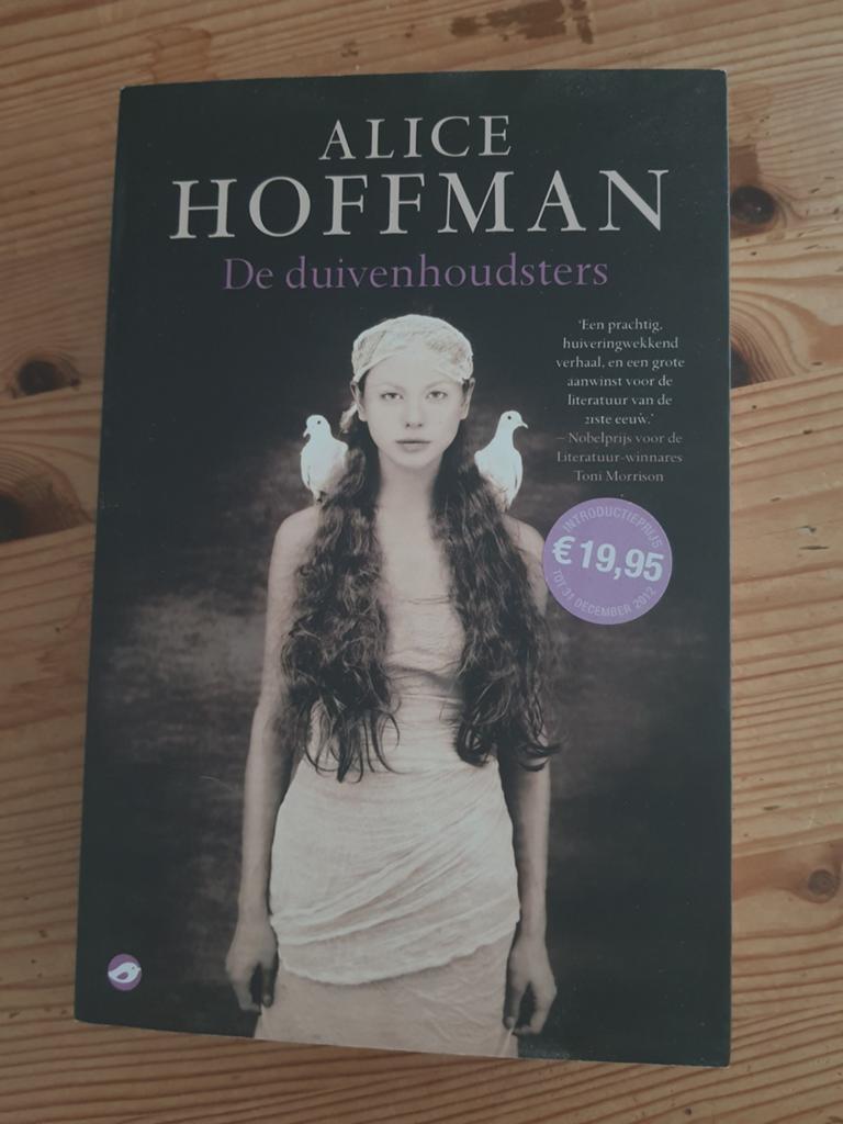 Alice Hoffman - De duivenhoudsters, Ophalen of Verzenden, Zo goed als nieuw, Alice Hoffman