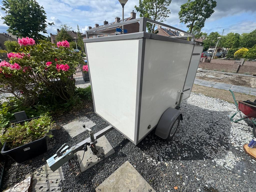 Aanhanger met disselslot en verzinkt frame en stelpoten., Ophalen, Gebruikt