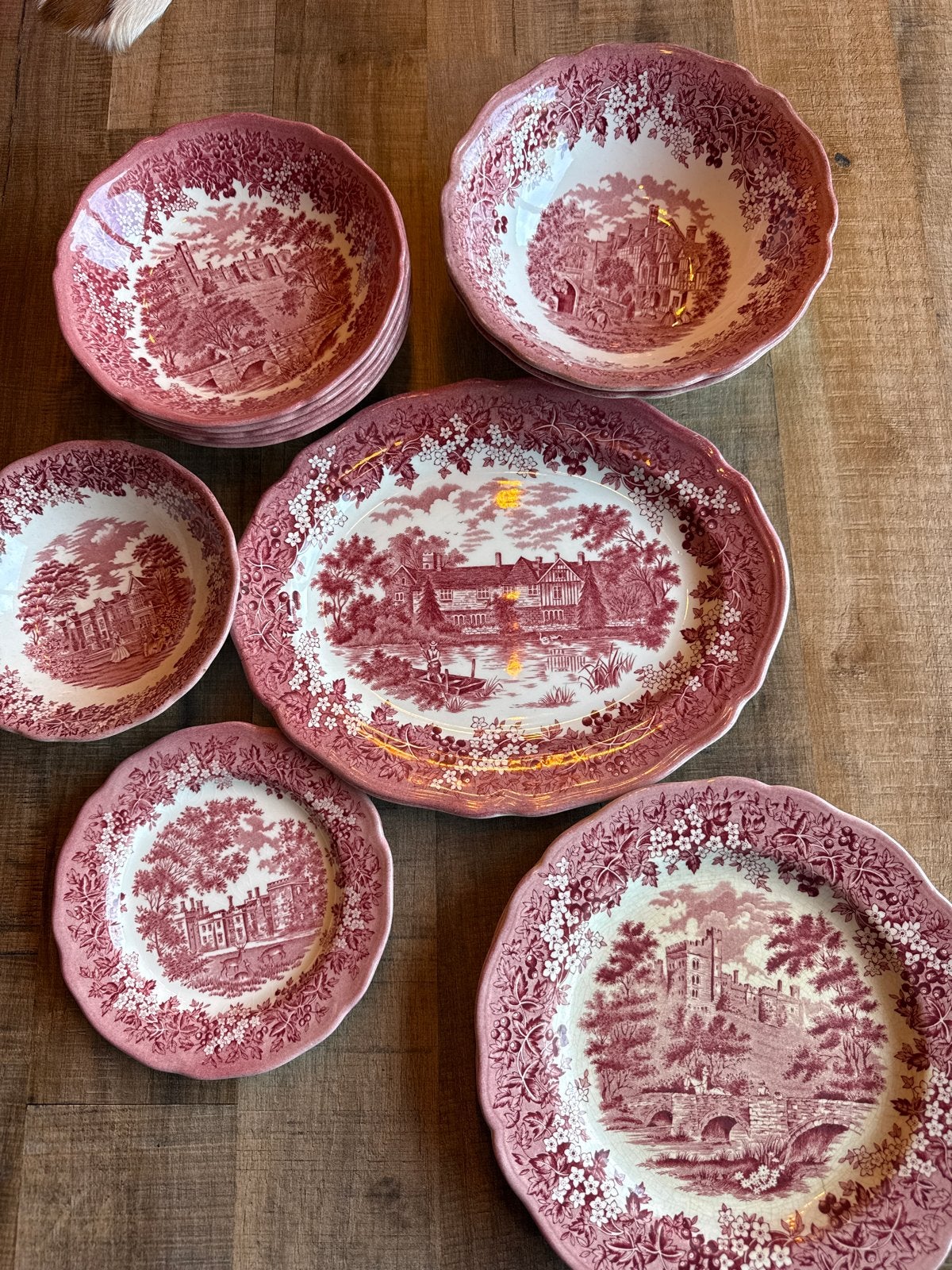 J.G. Meakin Merrie England servies - rood/wit, Antiek en Kunst, Ophalen of Verzenden
