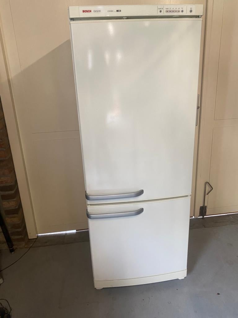 Koel/vrieskombinatie Bosch, Ophalen, Gebruikt, 200 liter of meer, 60 cm of meer