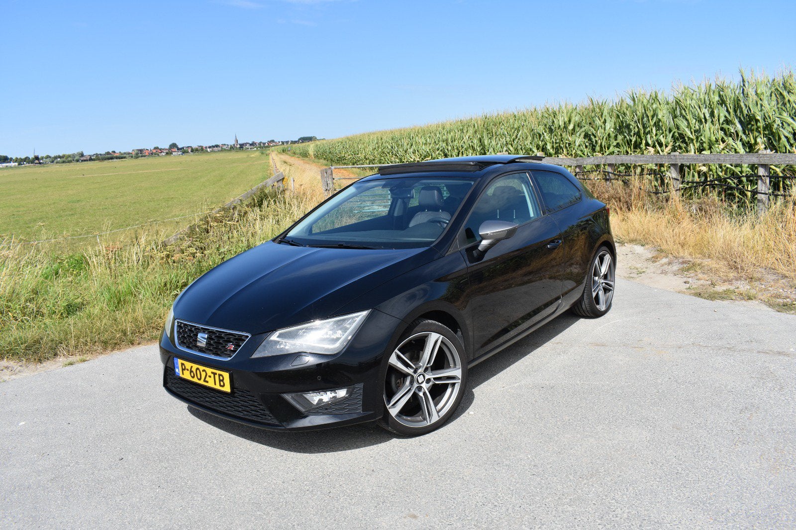 Seat Leon 1.4 TSI FR SC 2013 Zwart | PANO | STOELVERWARMING, Voorwielaandrijving, Euro 5, Zwart, 1395 cc