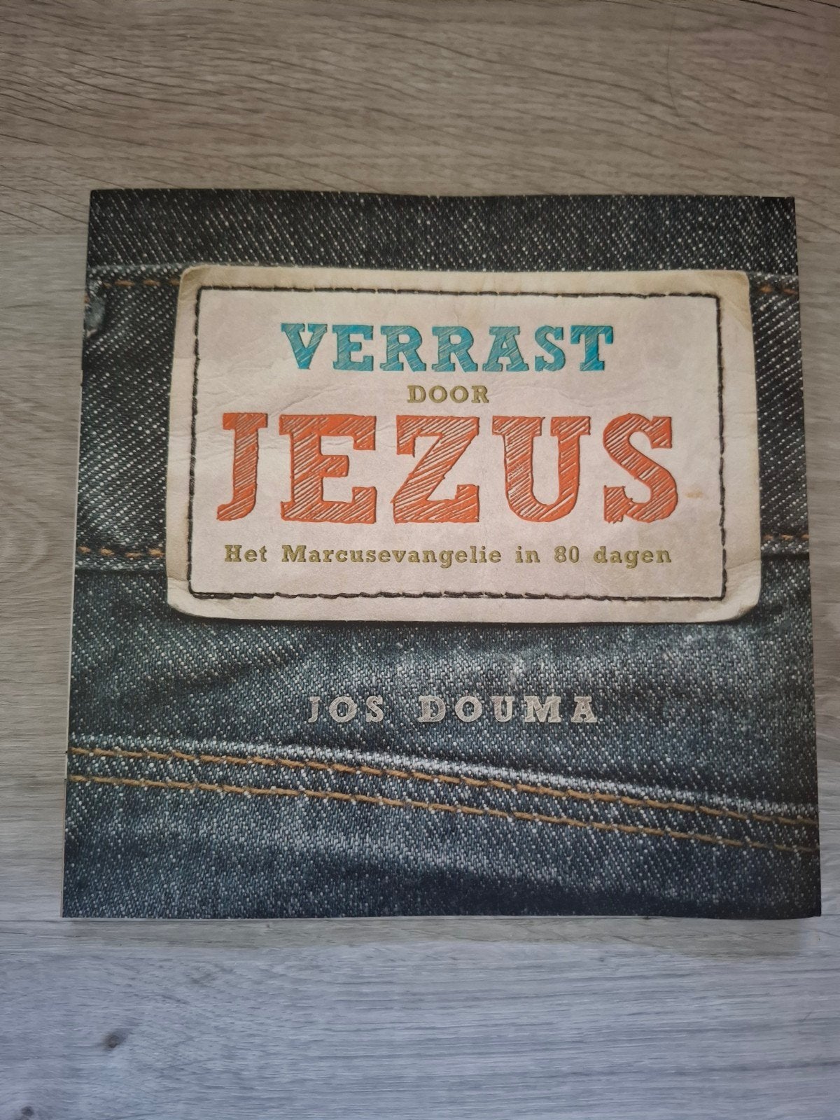 Jos Douma - Verrast door Jezus,  nieuw!, Boeken, Ophalen of Verzenden, Zo goed als nieuw, Jos Douma