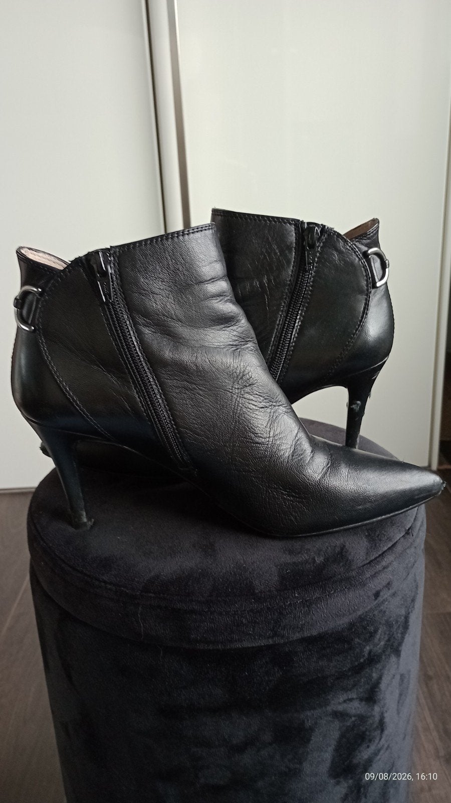 Unisa zwarte leren enkellaarsjes met hak maat 39, Kleding | Dames, Zwart, Lage of Enkellaarzen, Ophalen of Verzenden, Unisa
