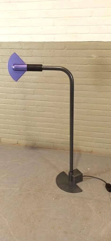 Vintage 'Flopy' Memphis vloerlamp, Hans von Klier, Bilumen, Huis en Inrichting, Ophalen, Tweedehands, Tweedehands, Gebruikt