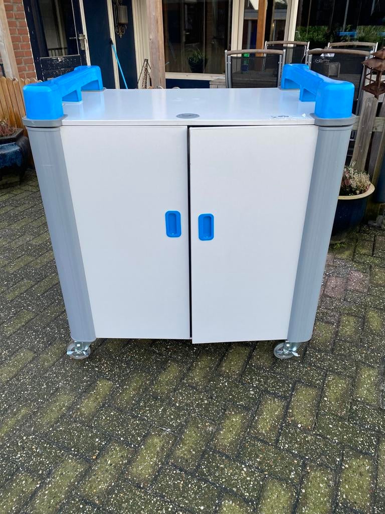 LapCabby laptopkar, werkt perfect!, Huis en Inrichting, Kasten | Computermeubels, Ophalen, Gebruikt, Overige materialen, 40 tot 80 cm