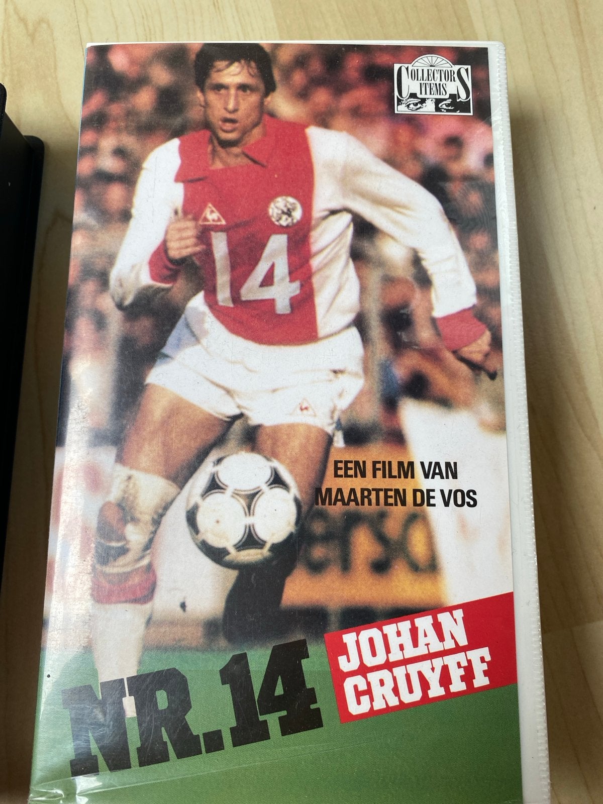 VHS: Johan Cruyff Nr. 14 & FIFA World Cup 1930-1982, Cd's en Dvd's, Alle leeftijden, Ophalen of Verzenden, Gebruikt, Overige genres